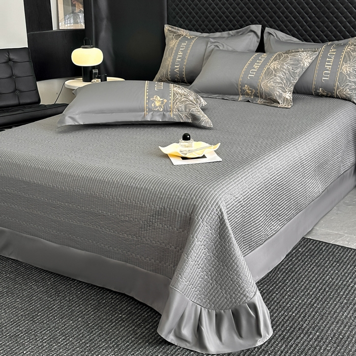 91家纺网 家纺一手货源 找家纺 首尔家纺 2026新款金丝立体浮雕提花水洗真丝天丝床盖款四件套 百合-深灰