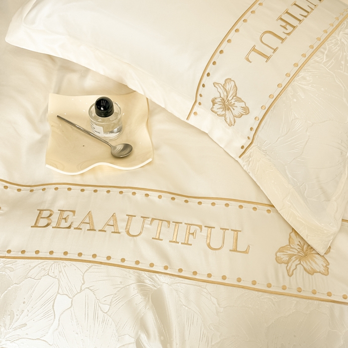 91家纺网 家纺一手货源 找家纺 首尔家纺 2026新款金丝立体浮雕提花水洗真丝天丝床盖款四件套 百合-米白