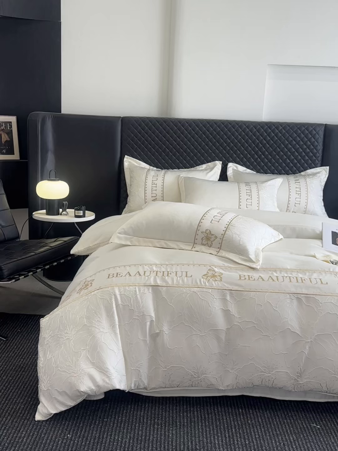 91家纺网 家纺一手货源 找家纺 首尔家纺 2026新款金丝立体浮雕提花水洗真丝天丝床盖款四件套 百合-米白