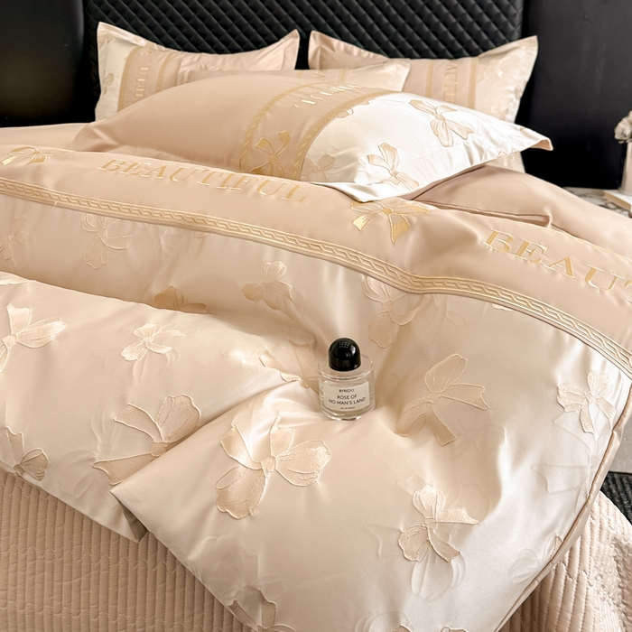 91家纺网 家纺一手货源 找家纺 首尔家纺 2026新款金丝立体浮雕提花水洗真丝天丝床盖款四件套 蝴蝶结-粉玉