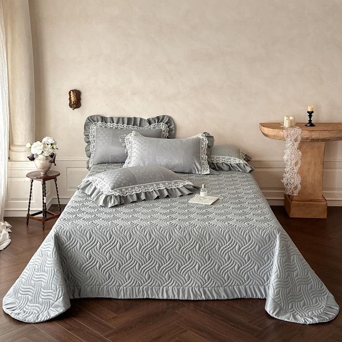 91家纺网 家纺一手货源 找家纺 首尔家纺 2026新款花边蕾丝提花水洗真丝天丝四件套 浮生若梦-浅云灰