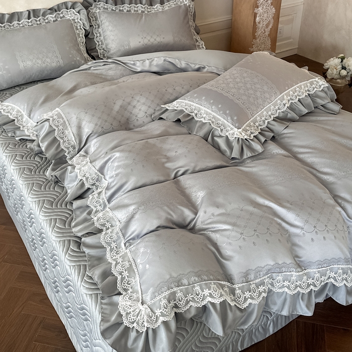 91家纺网 家纺一手货源 找家纺 首尔家纺 2026新款花边蕾丝提花水洗真丝天丝四件套 浮生若梦-浅云灰