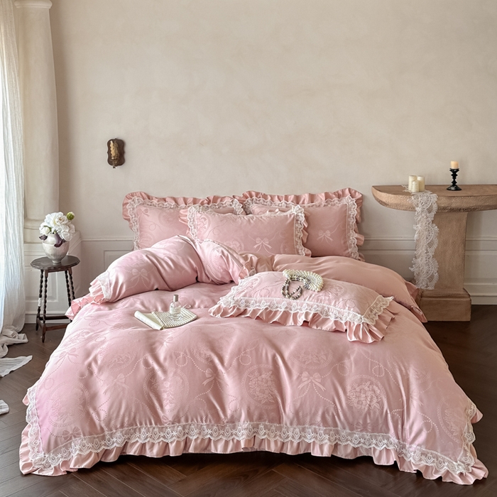 91家纺网 家纺一手货源 找家纺 首尔家纺 2026新款花边蕾丝提花水洗真丝天丝四件套 秘境-粉豆沙