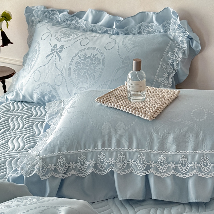 91家纺网 家纺一手货源 找家纺 首尔家纺 2026新款花边蕾丝提花水洗真丝天丝四件套 秘境-天蓝