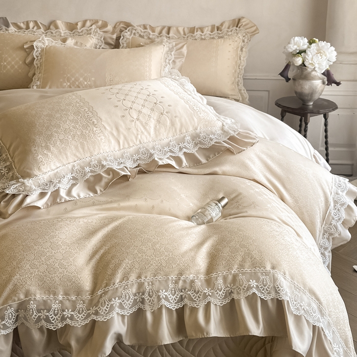 91家纺网 家纺一手货源 找家纺 首尔家纺 2026新款花边蕾丝提花水洗真丝天丝床盖款四件套 浮生若梦-香槟
