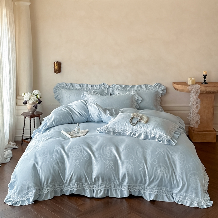 91家纺网 家纺一手货源 找家纺 首尔家纺 2026新款花边蕾丝提花水洗真丝天丝床盖款四件套 秘境-天蓝