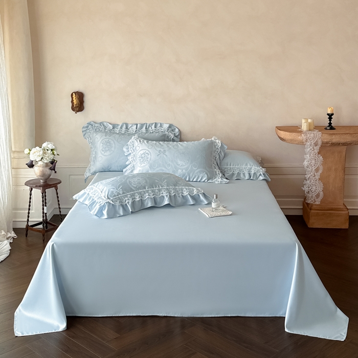 91家纺网 家纺一手货源 找家纺 首尔家纺 2026新款花边蕾丝提花水洗真丝天丝床盖款四件套 秘境-天蓝