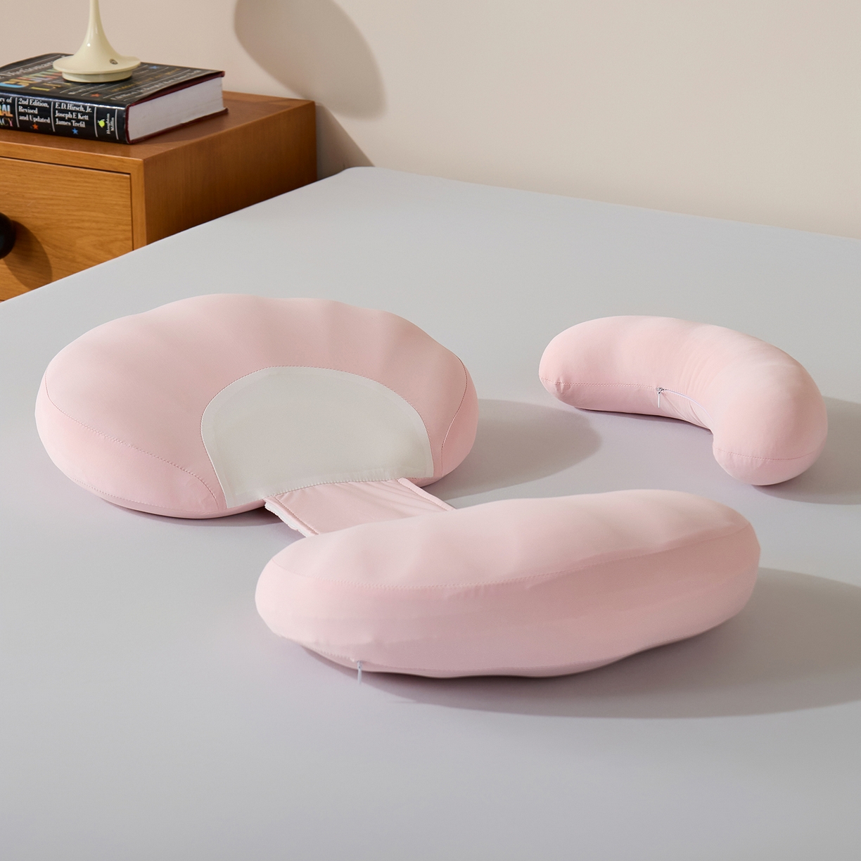 91家纺网 家纺一手货源 找家纺 （总）昕科 2026新款贝壳记忆棉孕妇腰靠枕-孕妇枕头宝宝趴睡枕芯