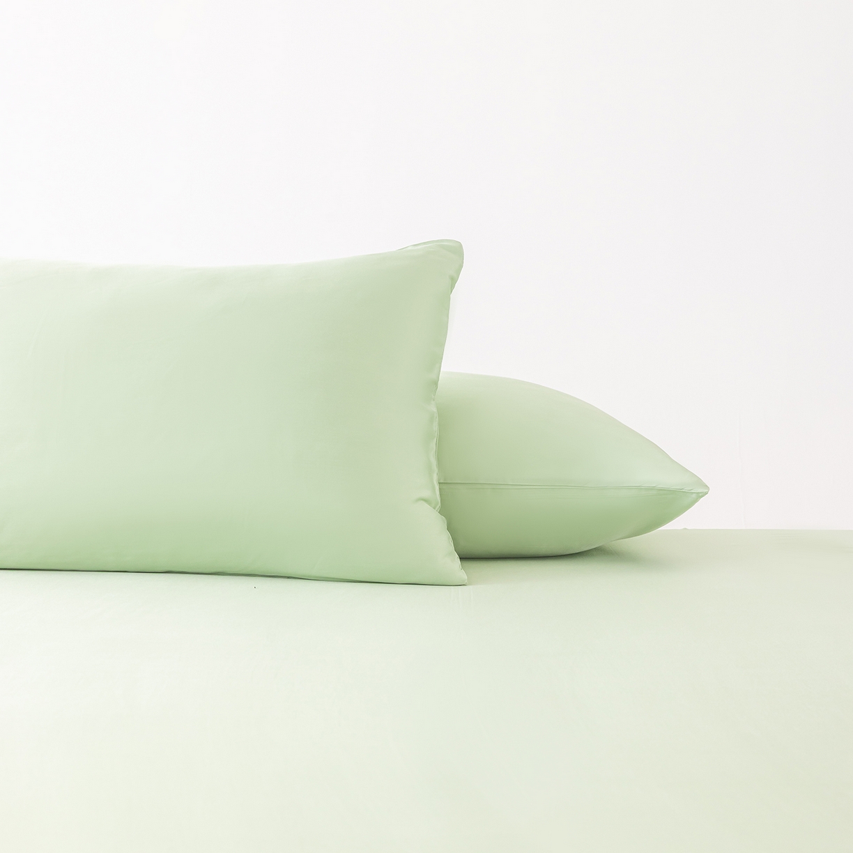 91家纺网 家纺一手货源 找家纺 轩和家居 2026新款竹浆纤维纯色单枕套系列 淡绿
