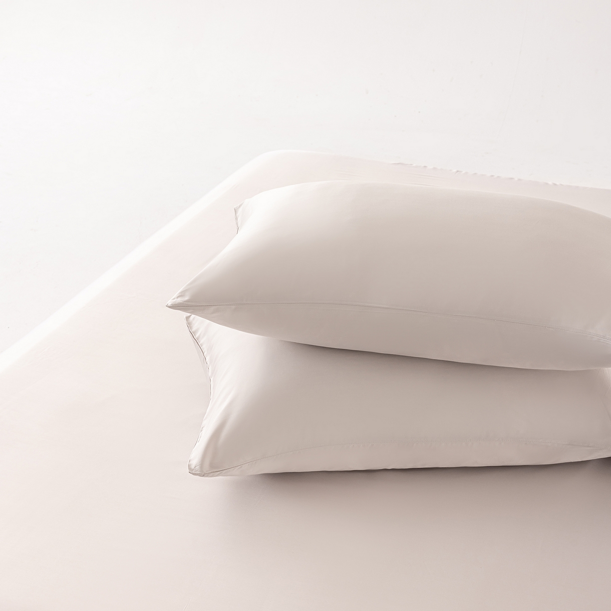 91家纺网 家纺一手货源 找家纺 轩和家居 2026新款竹浆纤维纯色单枕套系列 奶咖