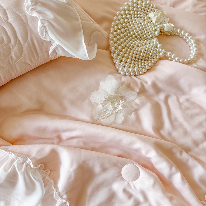 91家纺网 家纺一手货源 找家纺 网红馆（ck家纺） 2026春夏新款韩系巴黎纱夏被夏凉被空调被床盖四件套-曼塔玫瑰 曼塔玫瑰-粉色