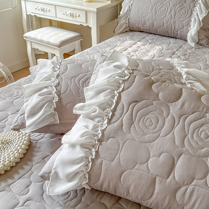 91家纺网 家纺一手货源 找家纺 网红馆（ck家纺） 2026春夏新款韩系巴黎纱夏被夏凉被空调被床盖四件套-曼塔玫瑰 曼塔玫瑰-灰色