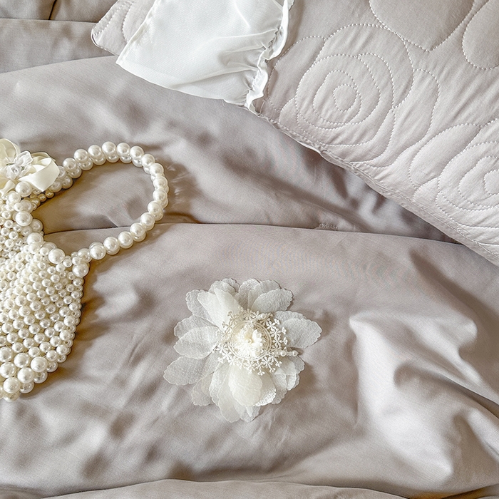 91家纺网 家纺一手货源 找家纺 网红馆（ck家纺） 2026春夏新款韩系巴黎纱夏被夏凉被空调被床盖四件套-曼塔玫瑰 曼塔玫瑰-灰色