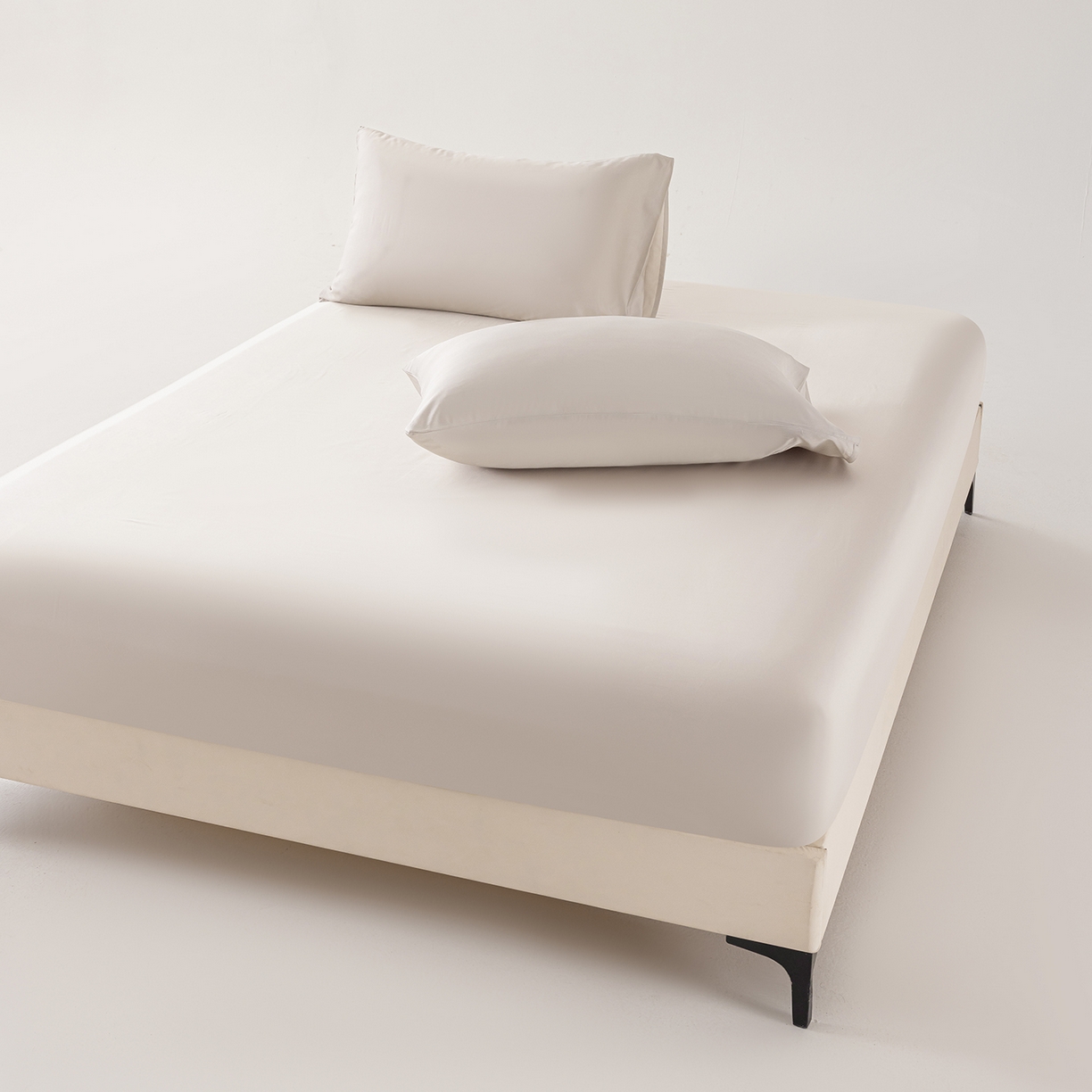 91家纺网 家纺一手货源 找家纺 轩和家居 2026新款竹浆纤维纯色单床笠系列 奶咖