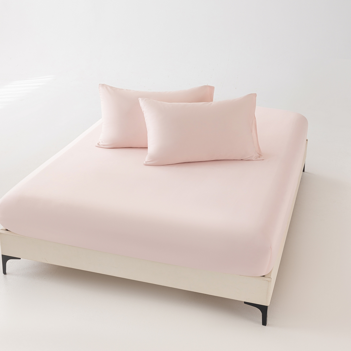 91家纺网 家纺一手货源 找家纺 轩和家居 2026新款竹浆纤维纯色单床笠系列 软玉