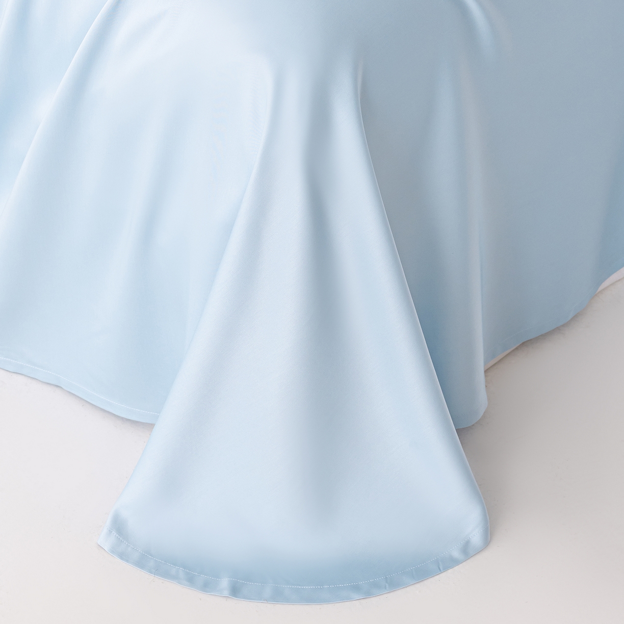 91家纺网 家纺一手货源 找家纺 轩和家居 2026新款竹浆纤维纯色单品床单系列 天蓝