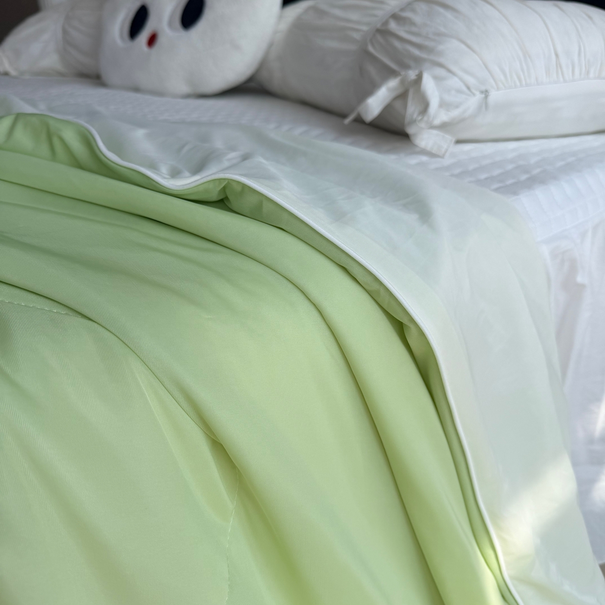 91家纺网 家纺一手货源 找家纺 莱豫家纺 2026春夏新款A类凉感小冰皮夏凉被夏被空调被 薄荷奶绿