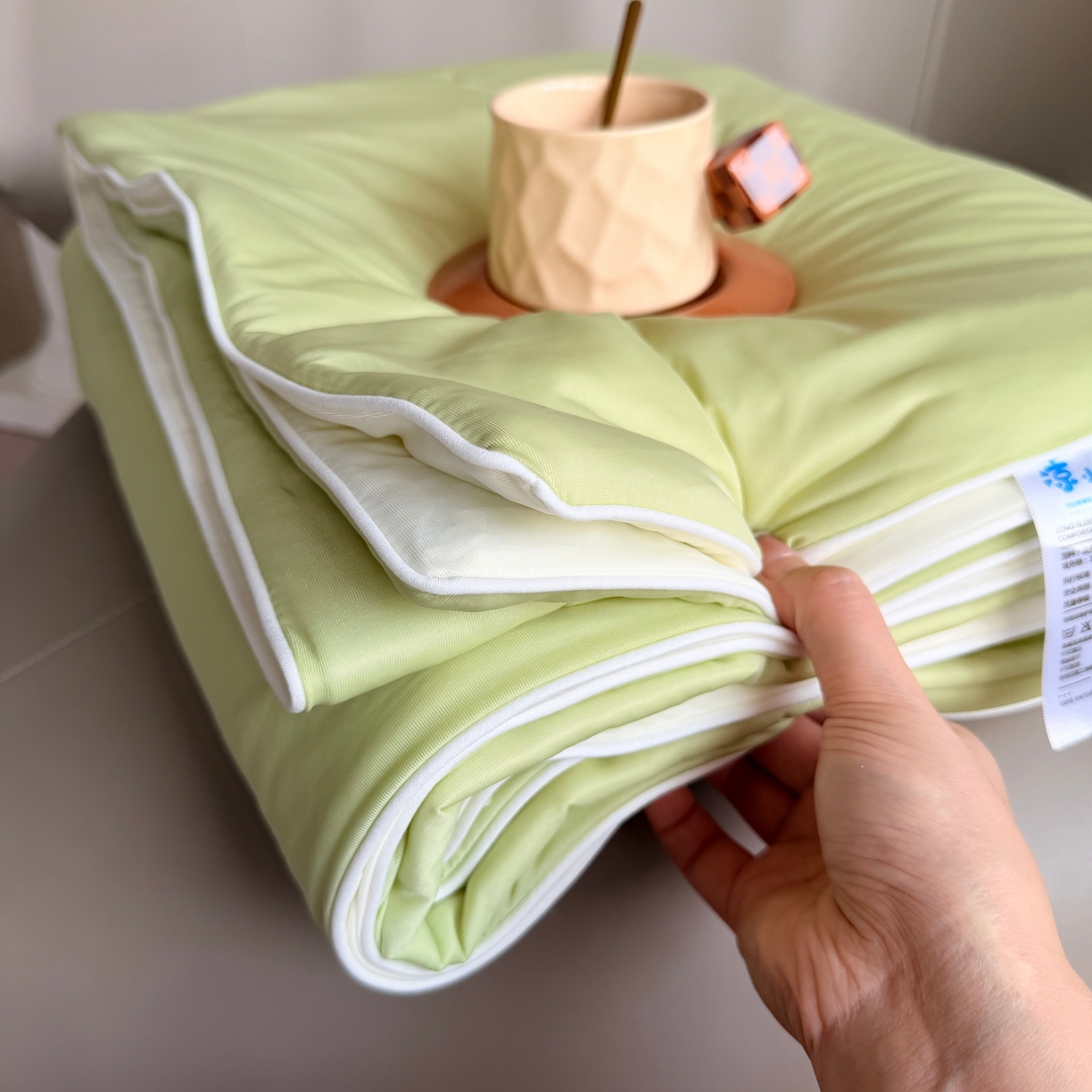 91家纺网 家纺一手货源 找家纺 莱豫家纺 2026春夏新款A类凉感小冰皮夏凉被夏被空调被 薄荷奶绿