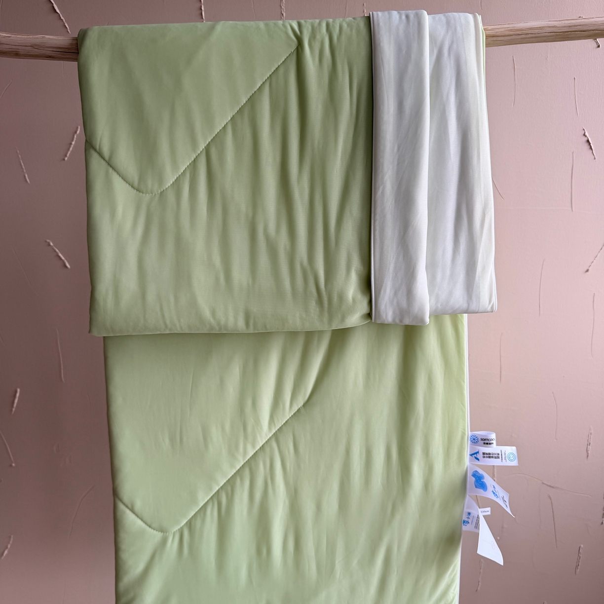 91家纺网 家纺一手货源 找家纺 莱豫家纺 2026春夏新款A类凉感小冰皮夏凉被夏被空调被 薄荷奶绿