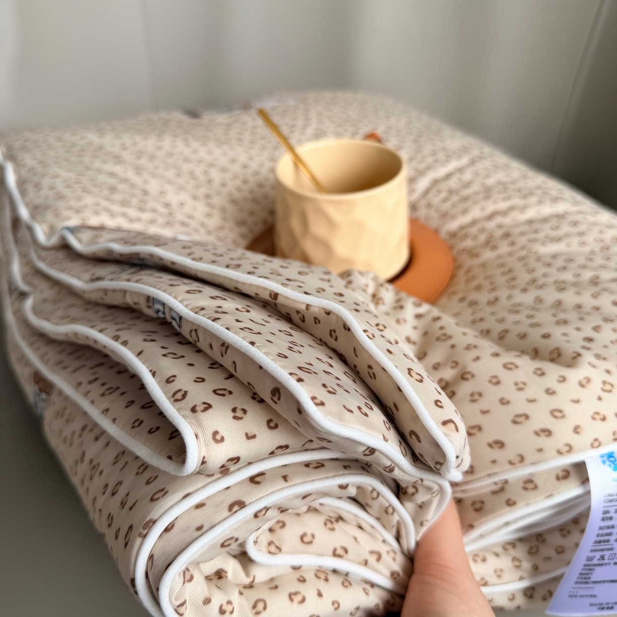 91家纺网 家纺一手货源 找家纺 莱豫家纺 2026春夏新款A类凉感小冰皮夏凉被夏被空调被 豹纹小兔