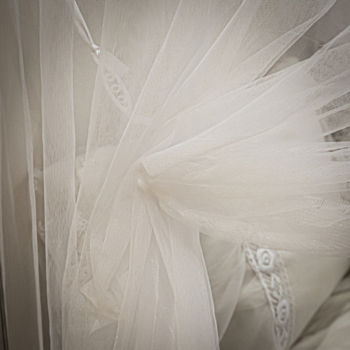 91家纺网 家纺一手货源 找家纺 永旺家纺 2026新款加密帐纱唯美花边宫廷蚊帐-凤羽 象牙白