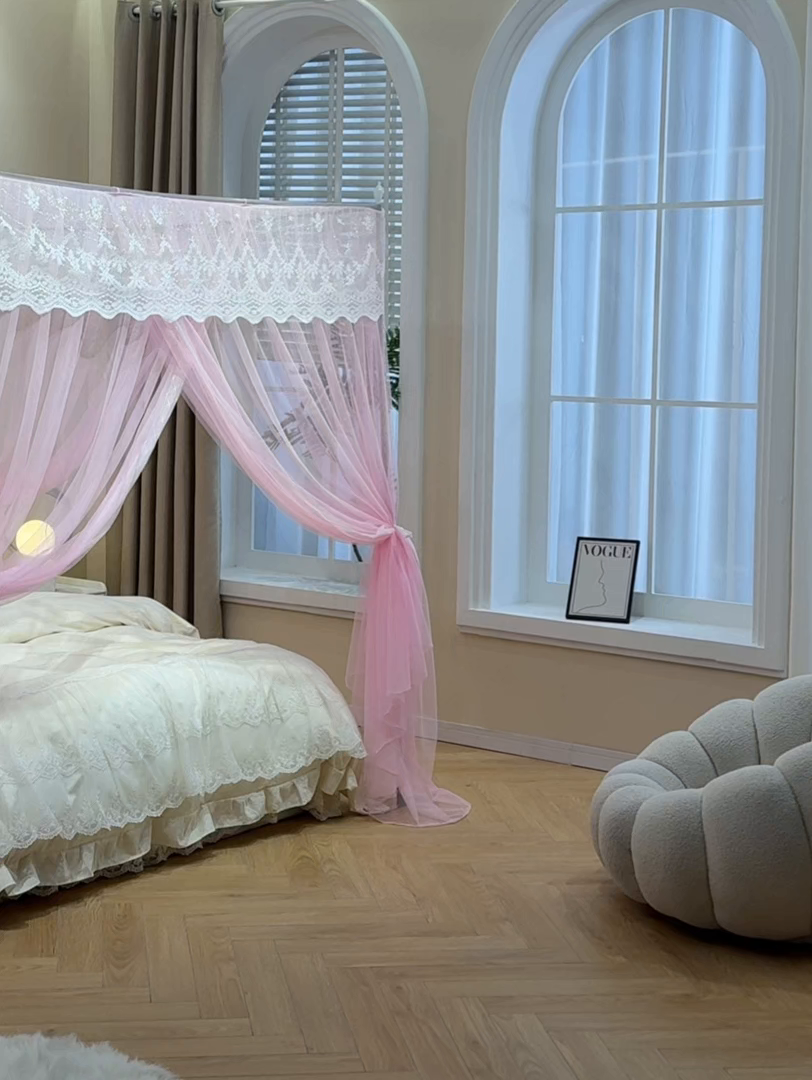 91家纺网 家纺一手货源 找家纺 永旺家纺 2026新款加密帐纱唯美花边宫廷蚊帐-凤羽 蜜桃粉