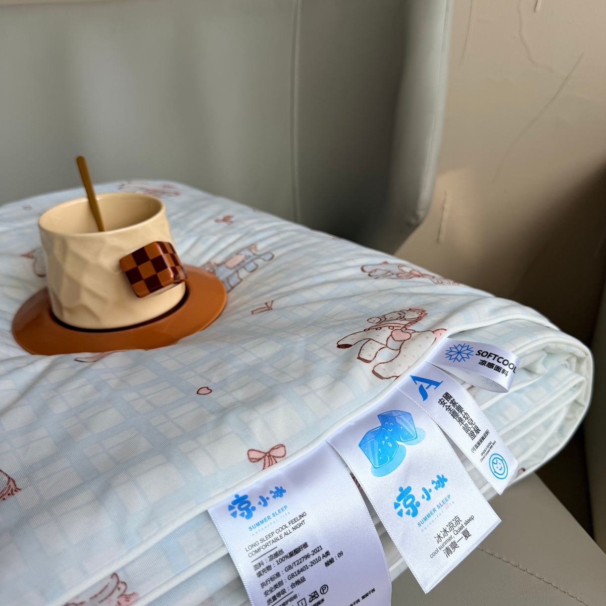 91家纺网 家纺一手货源 找家纺 莱豫家纺 2026春夏新款A类凉感小冰皮夏凉被夏被空调被 可爱小马蓝