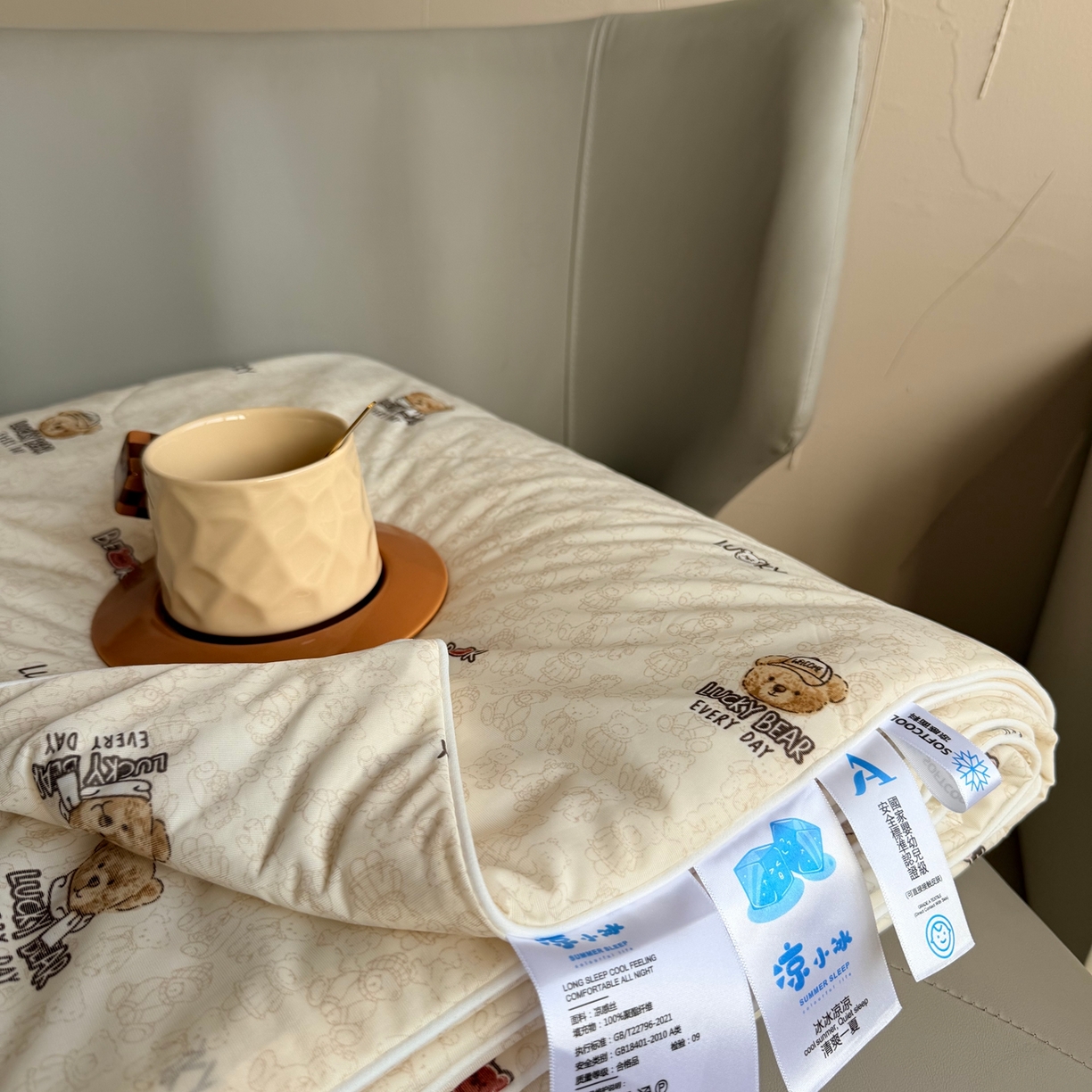 91家纺网 家纺一手货源 找家纺 莱豫家纺 2026春夏新款A类凉感小冰皮夏凉被夏被空调被 可爱小熊