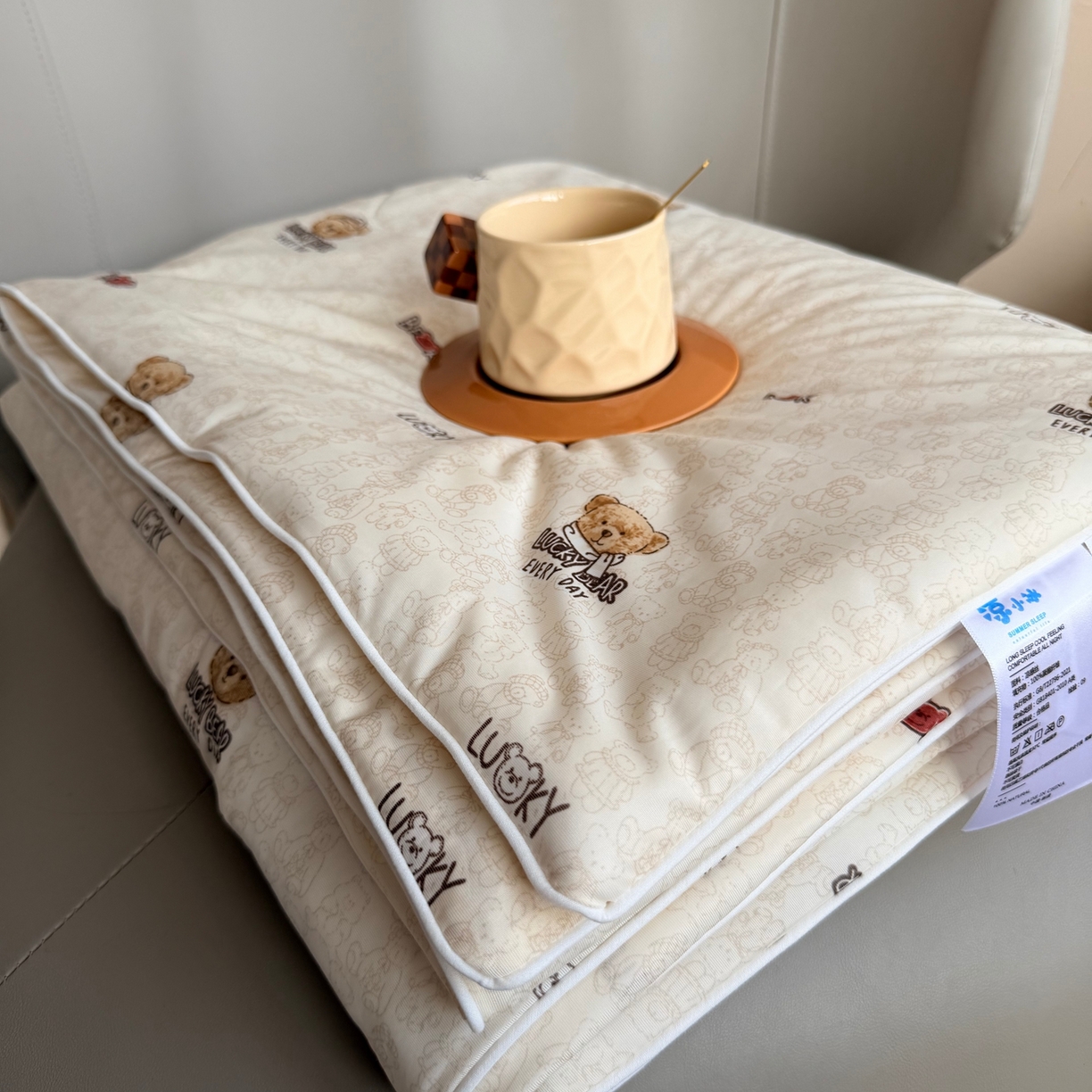 91家纺网 家纺一手货源 找家纺 莱豫家纺 2026春夏新款A类凉感小冰皮夏凉被夏被空调被 可爱小熊