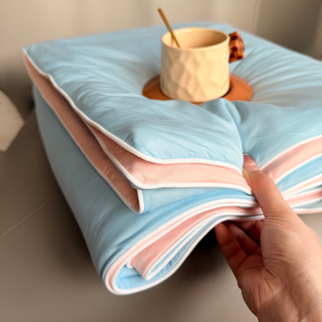 91家纺网 家纺一手货源 找家纺 莱豫家纺 2026春夏新款A类凉感小冰皮夏凉被夏被空调被 可甜可盐