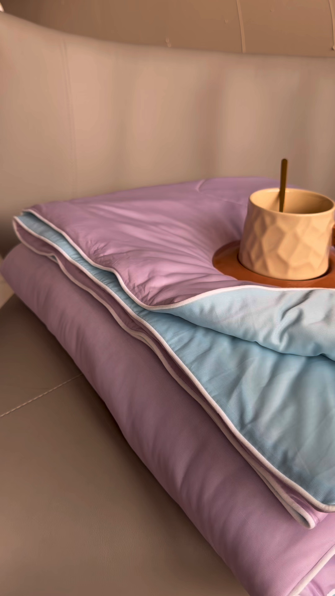 91家纺网 家纺一手货源 找家纺 莱豫家纺 2026春夏新款A类凉感小冰皮夏凉被夏被空调被 梅泥耶