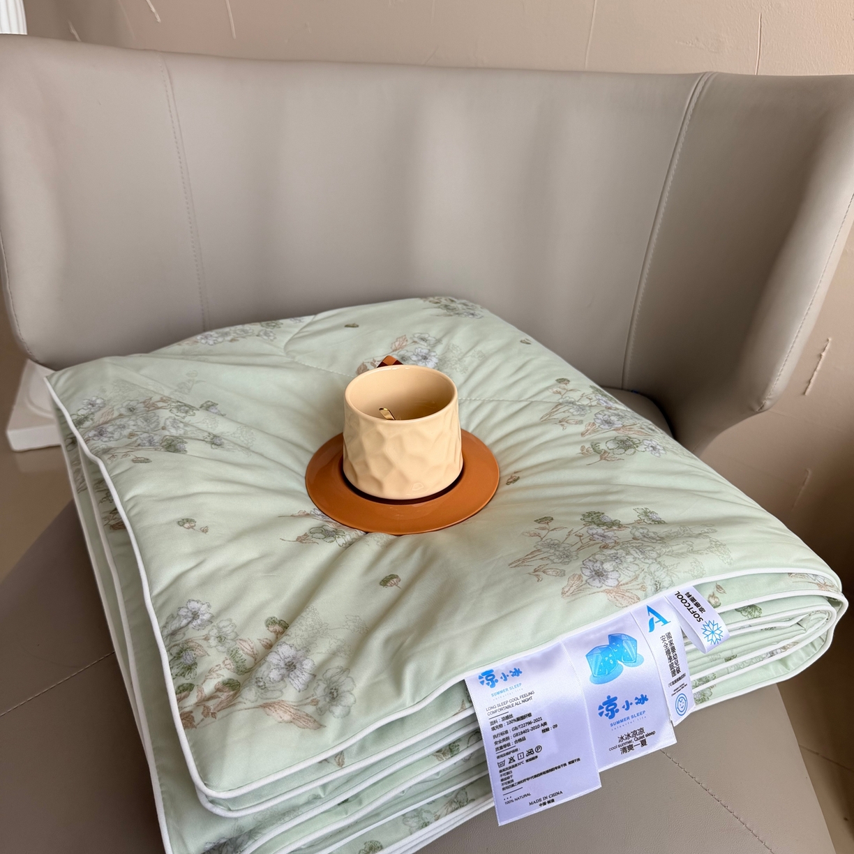 91家纺网 家纺一手货源 找家纺 莱豫家纺 2026春夏新款A类凉感小冰皮夏凉被夏被空调被 弥花集绿