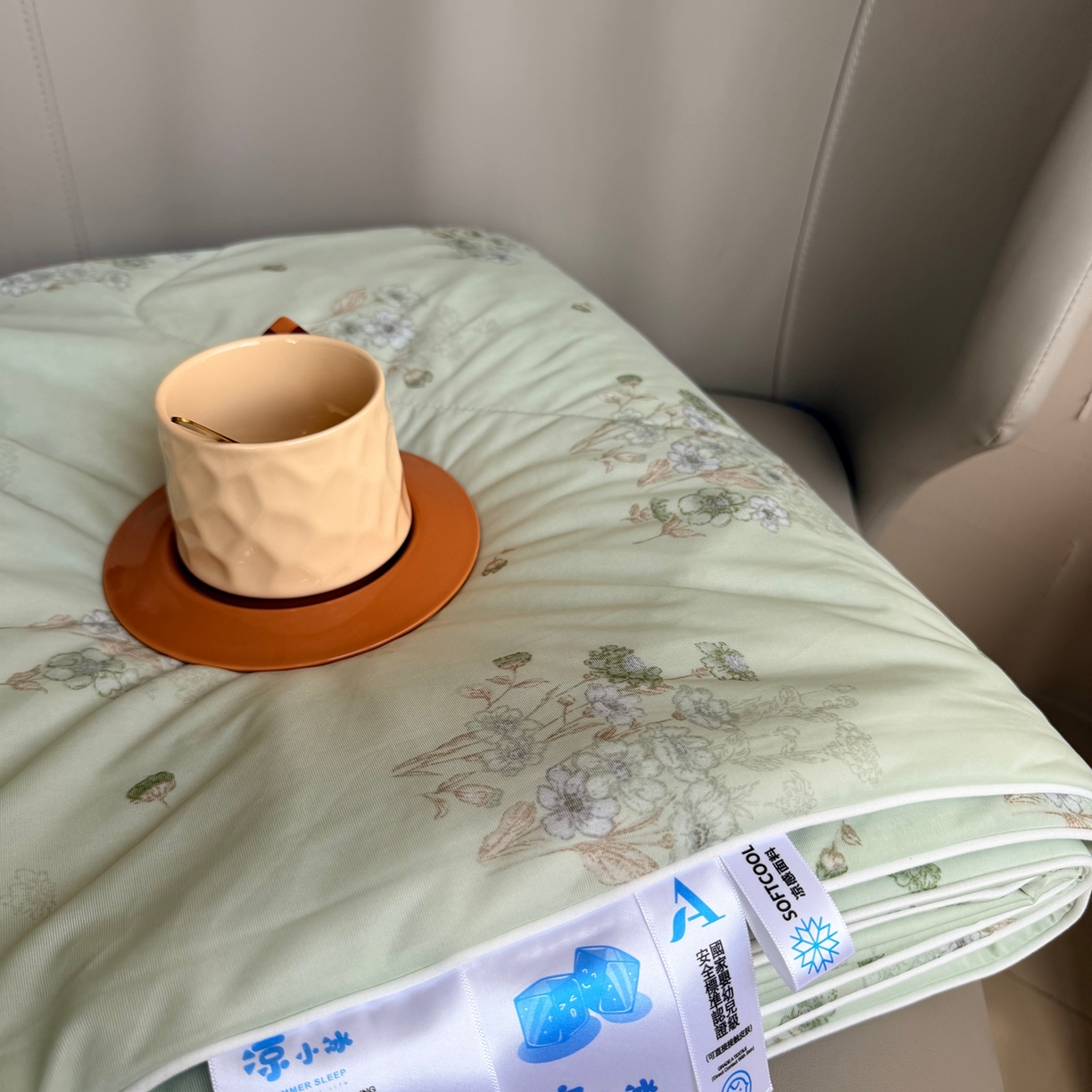 91家纺网 家纺一手货源 找家纺 莱豫家纺 2026春夏新款A类凉感小冰皮夏凉被夏被空调被 弥花集绿