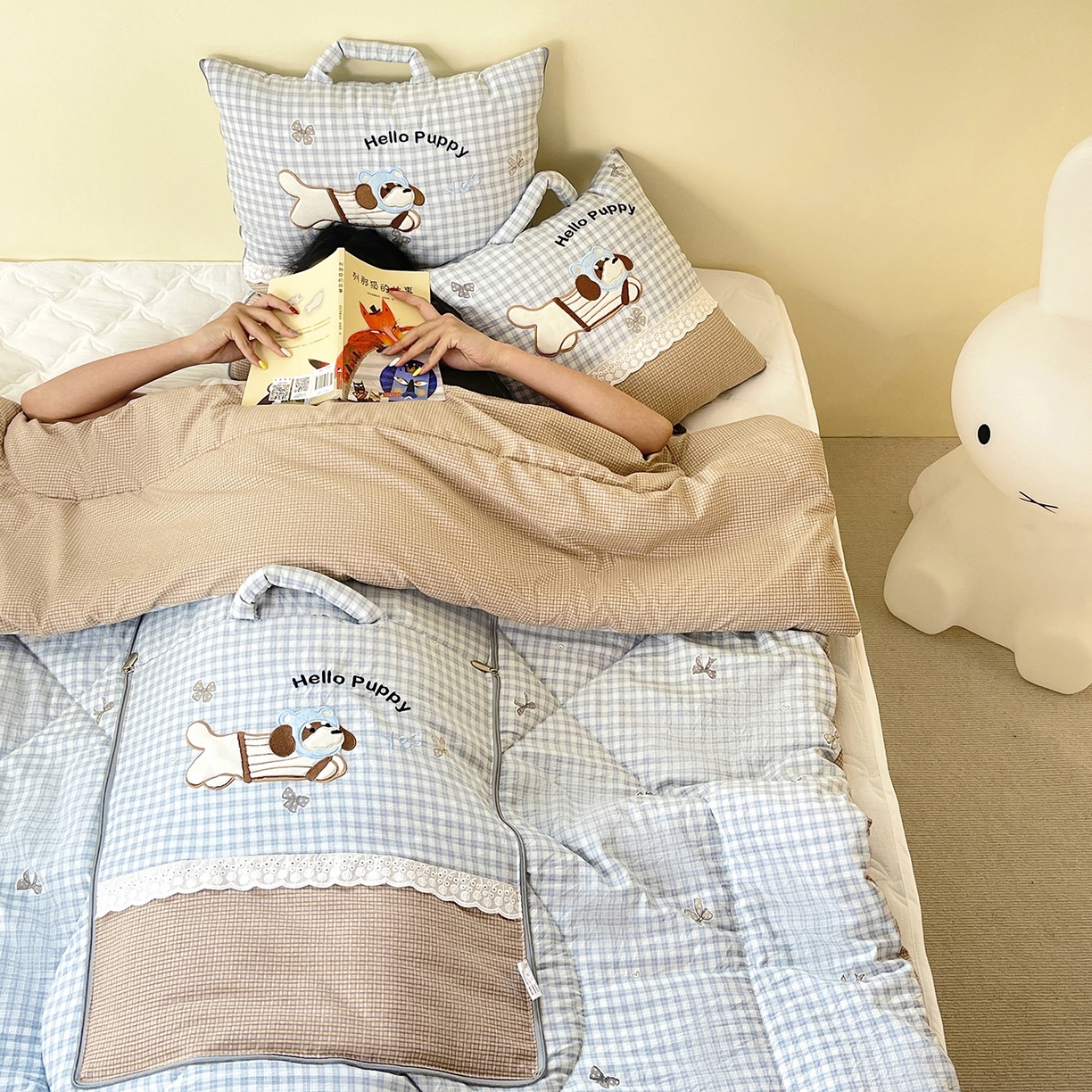 91家纺网 家纺一手货源 找家纺 （总）伊可爱抱枕被 2026新款四季款锦小棉仿棉蕾丝贴布绣抱枕被