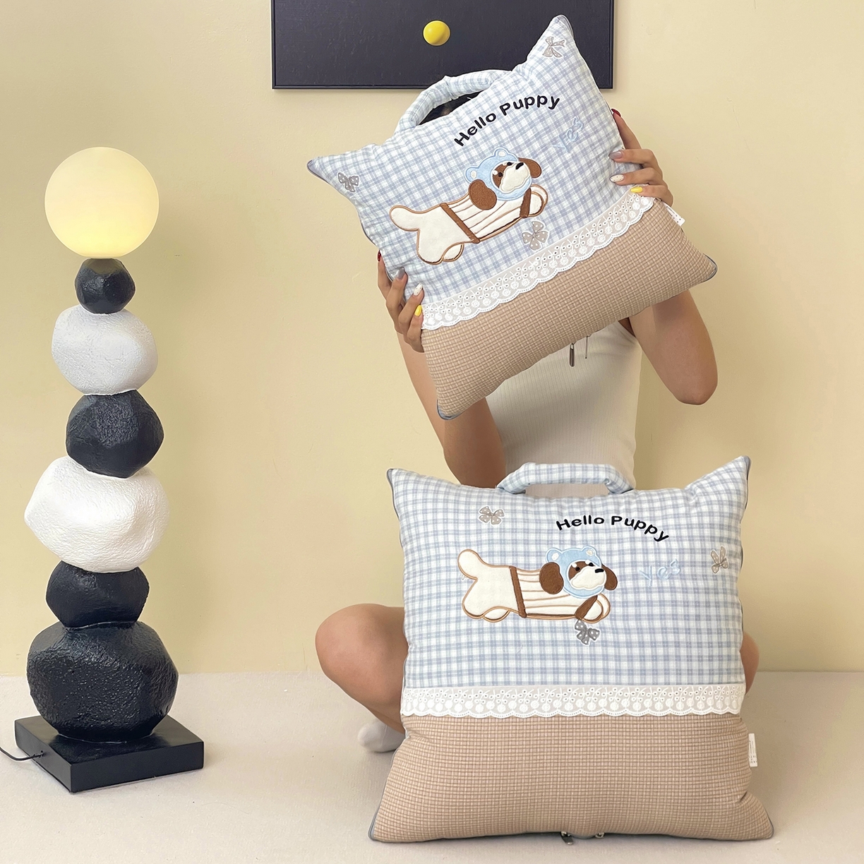 91家纺网 家纺一手货源 找家纺 （总）伊可爱抱枕被 2026新款四季款锦小棉仿棉蕾丝贴布绣抱枕被