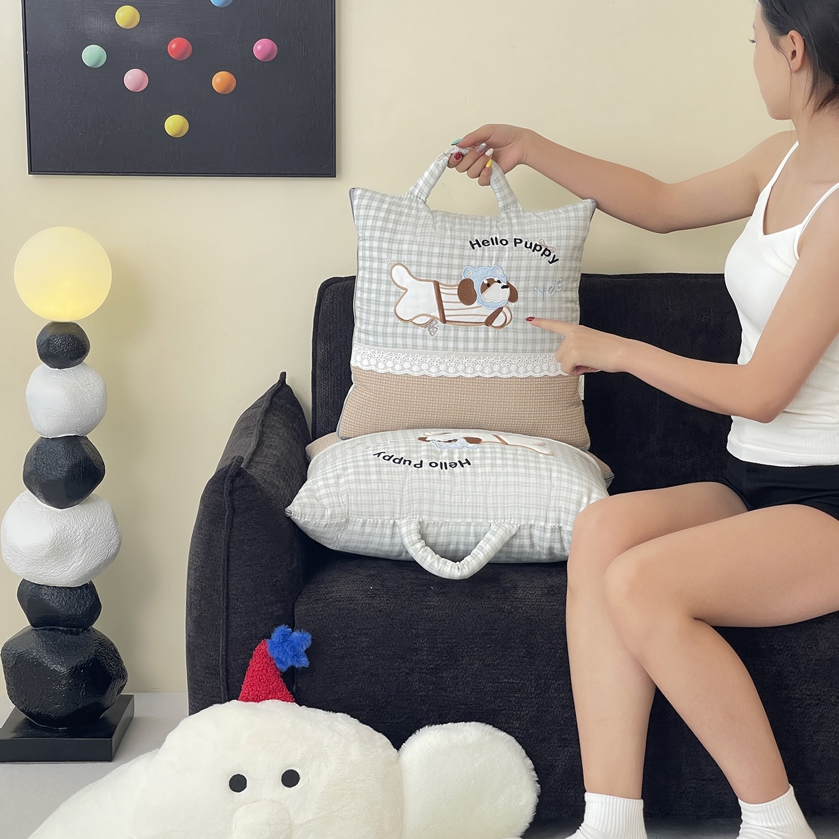 91家纺网 家纺一手货源 找家纺 伊可爱抱枕被 2026新款四季款锦小棉仿棉蕾丝贴布绣抱枕被 锦小绵-格绿