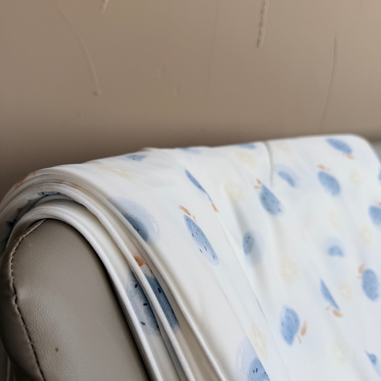 91家纺网 家纺一手货源 找家纺 莱豫家纺 2026春夏新款A类凉感小冰皮夏凉被夏被空调被 夏日桃桃