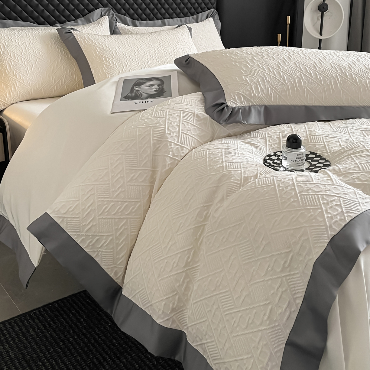 91家纺网 家纺一手货源 找家纺 澳梵家居 2026新款A类法式立体浮雕双层提花水洗冰丝四件套 卢浮宫-暖白