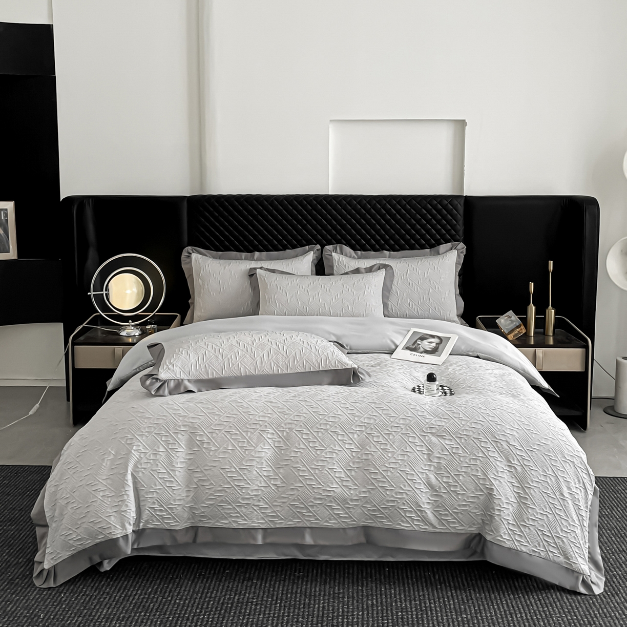 91家纺网 家纺一手货源 找家纺 澳梵家居 2026新款A类法式立体浮雕双层提花水洗冰丝四件套 卢浮宫-浅灰