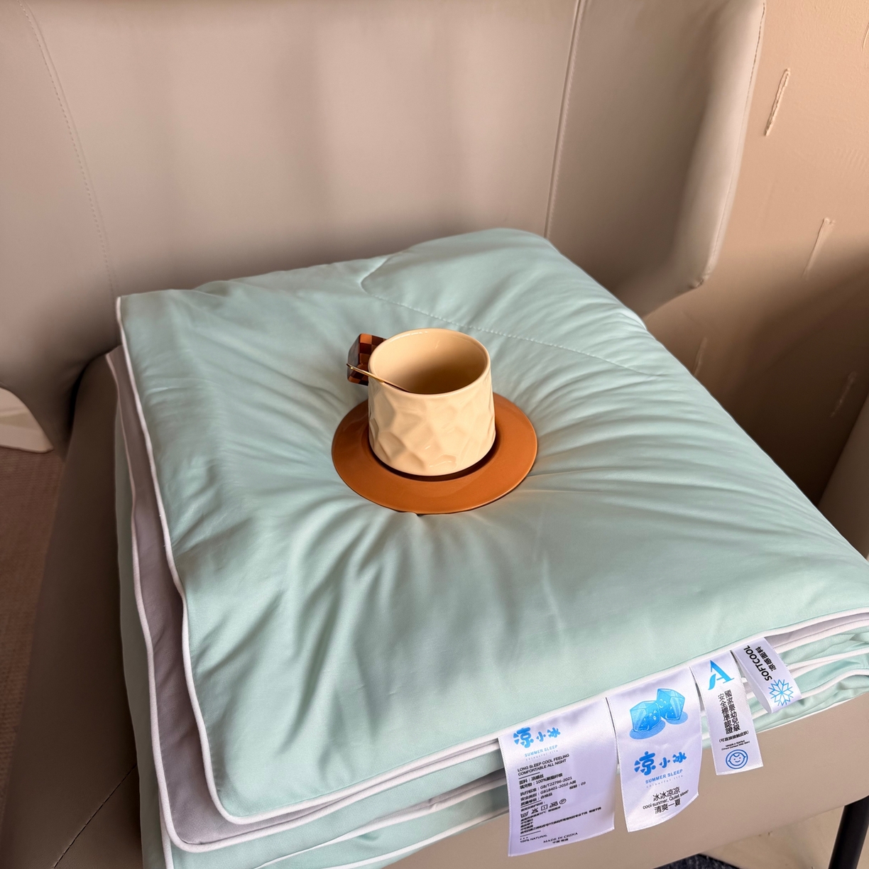 91家纺网 家纺一手货源 找家纺 莱豫家纺 2026春夏新款A类凉感小冰皮夏凉被夏被空调被 香草奶冻