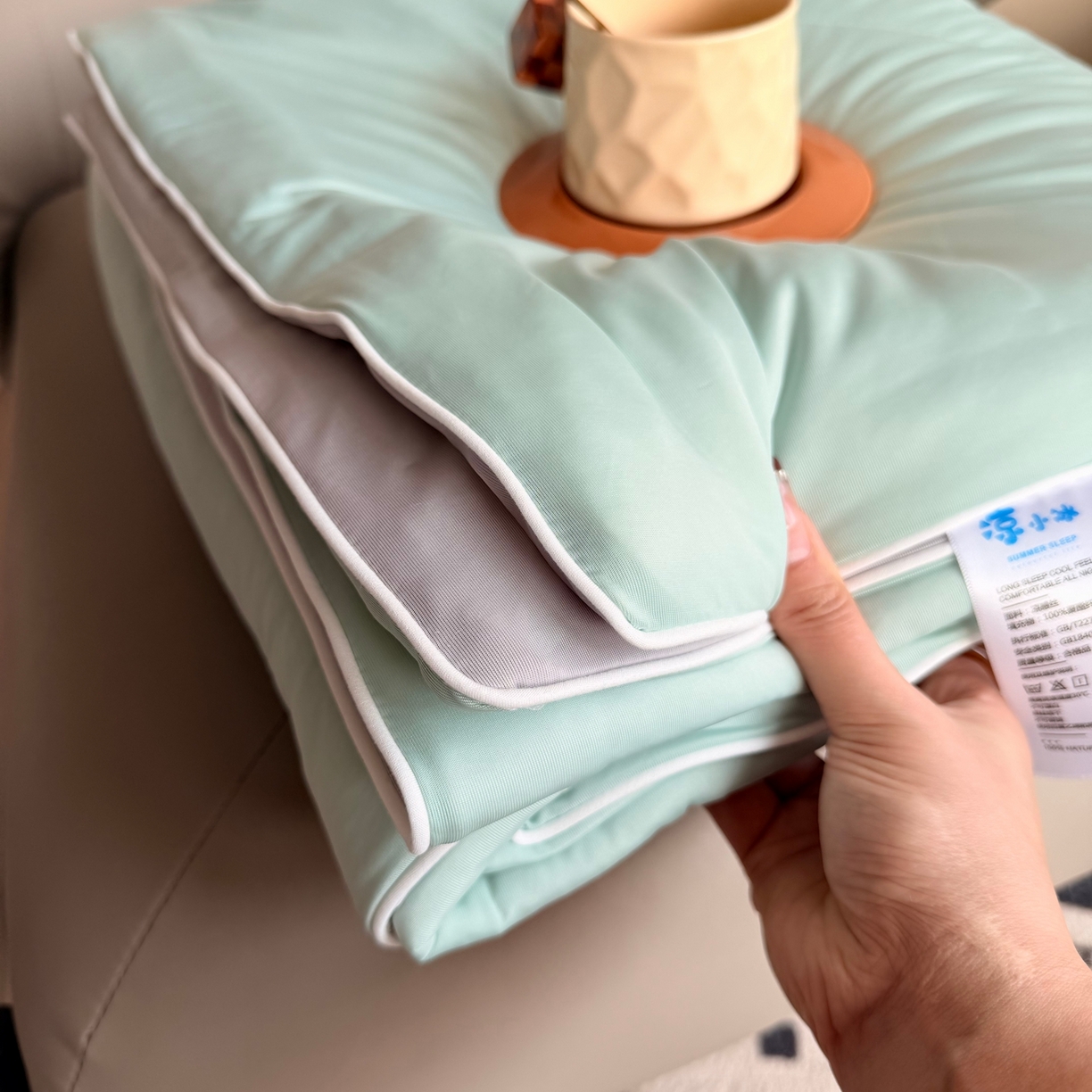 91家纺网 家纺一手货源 找家纺 莱豫家纺 2026春夏新款A类凉感小冰皮夏凉被夏被空调被 香草奶冻