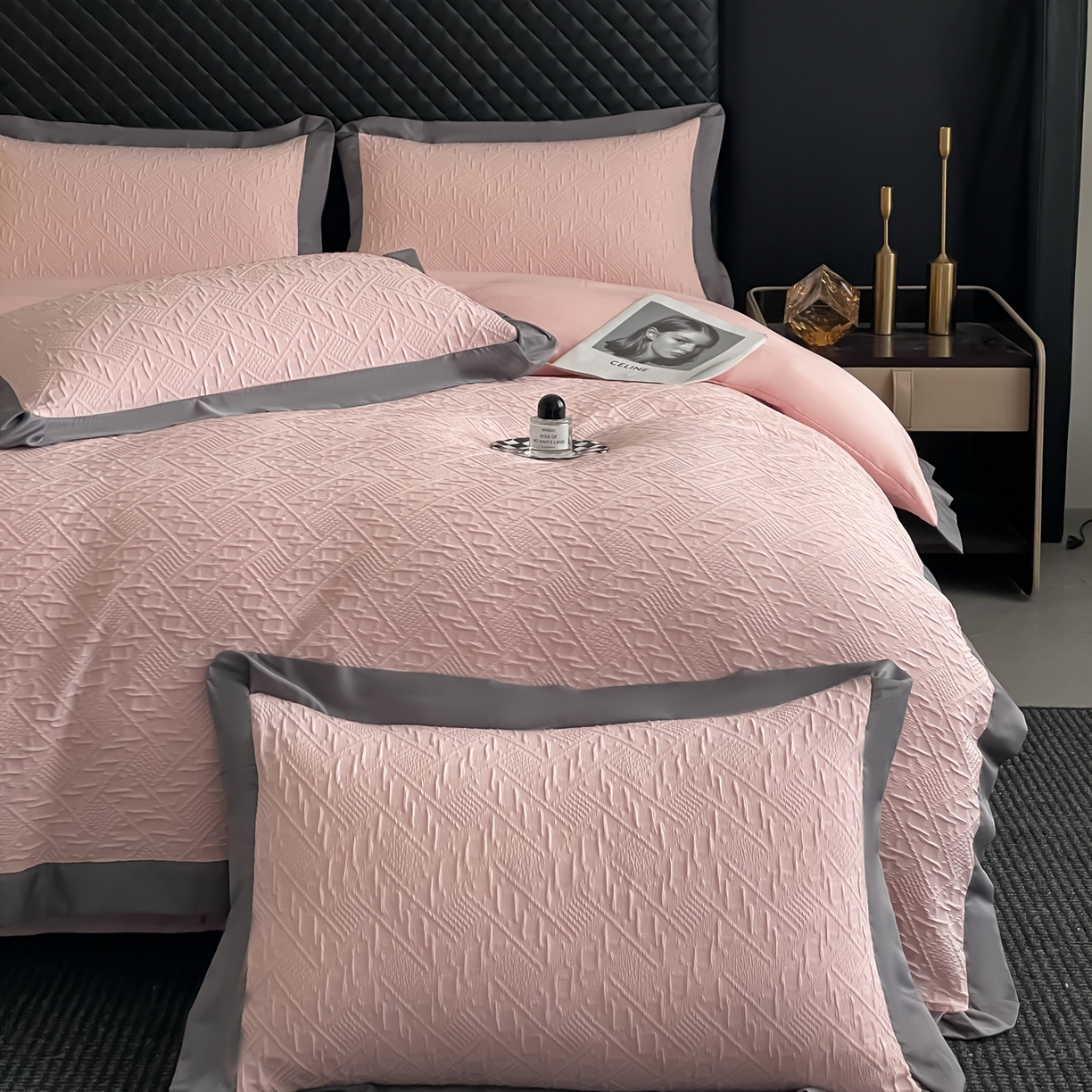 澳梵家居 2026新款A类法式立体浮雕双层提花水洗冰丝四件套 卢浮宫-桃粉