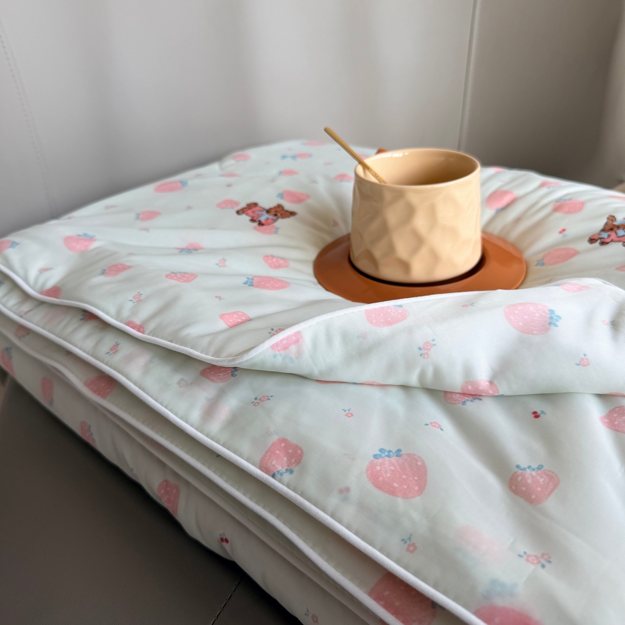 莱豫家纺 2026春夏新款A类凉感小冰皮夏凉被夏被空调被 小草莓绿