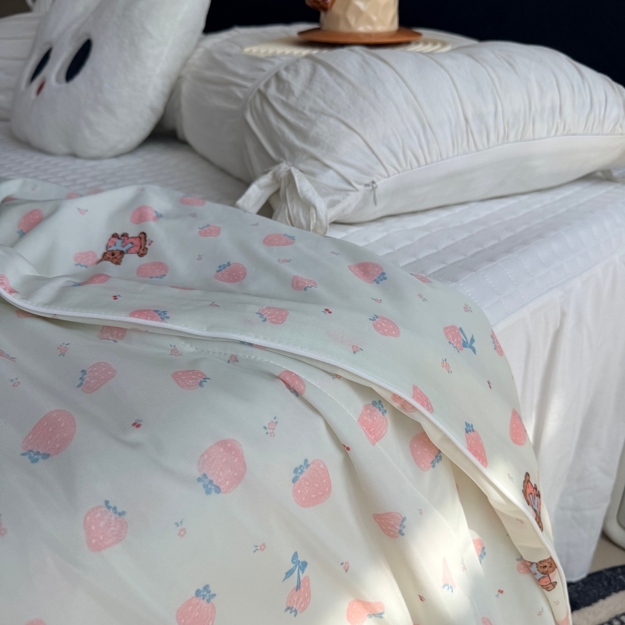 91家纺网 家纺一手货源 找家纺 莱豫家纺 2026春夏新款A类凉感小冰皮夏凉被夏被空调被 小草莓绿