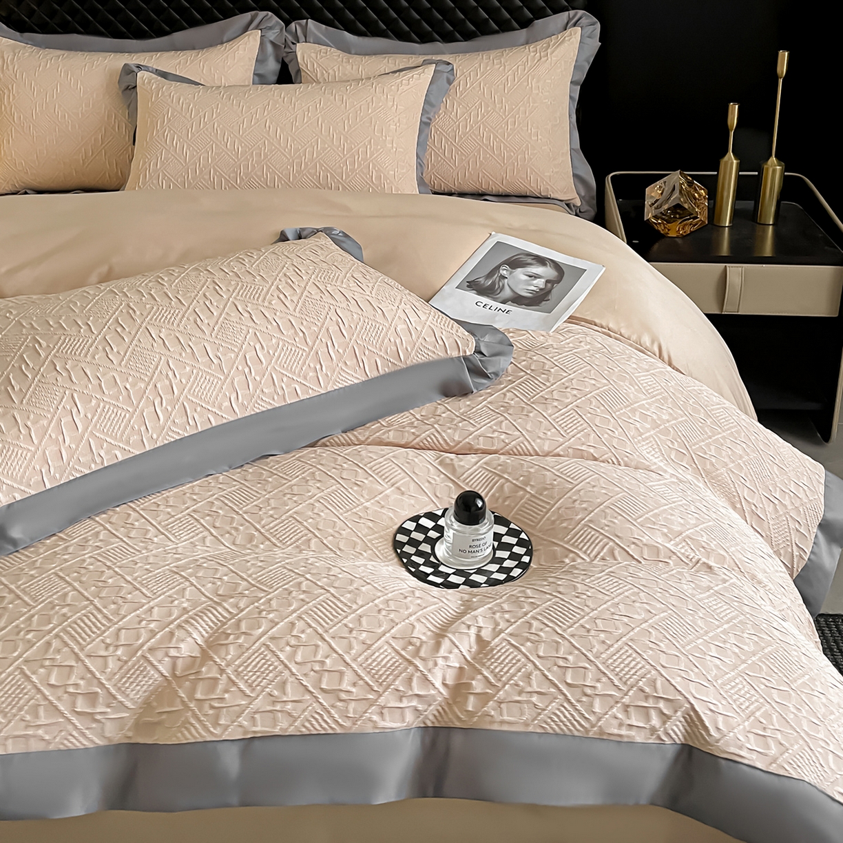 91家纺网 家纺一手货源 找家纺 澳梵家居 2026新款A类法式立体浮雕双层提花水洗冰丝四件套 卢浮宫-香槟