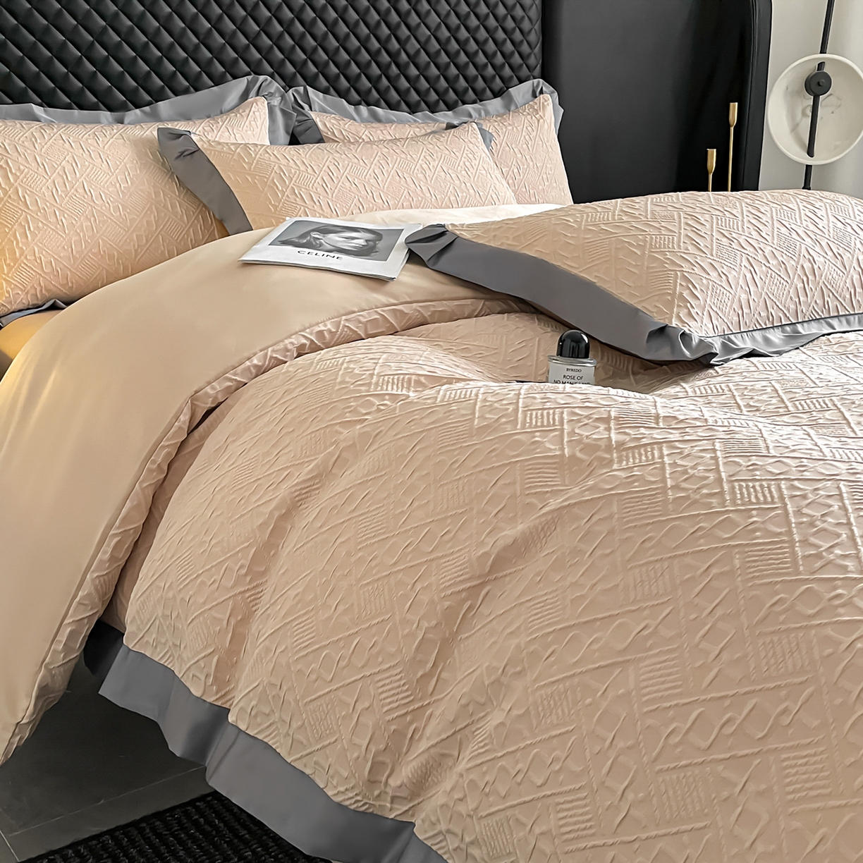 91家纺网 家纺一手货源 找家纺 澳梵家居 2026新款A类法式立体浮雕双层提花水洗冰丝四件套 卢浮宫-香槟