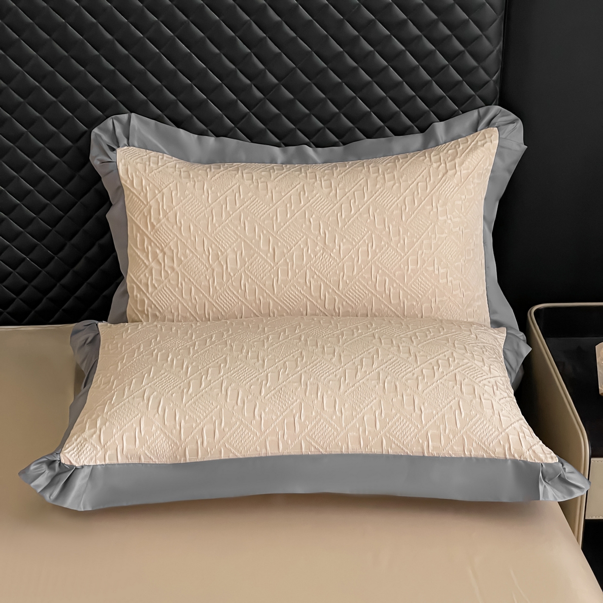 91家纺网 家纺一手货源 找家纺 澳梵家居 2026新款A类法式立体浮雕双层提花水洗冰丝四件套 卢浮宫-香槟