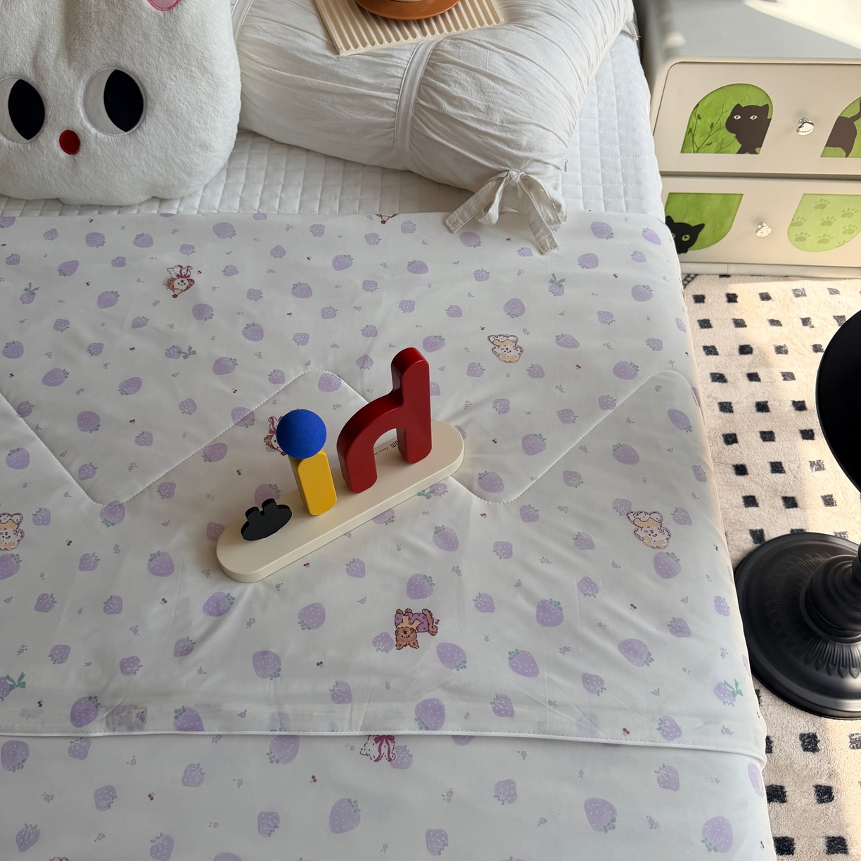 91家纺网 家纺一手货源 找家纺 莱豫家纺 2026春夏新款A类凉感小冰皮夏凉被夏被空调被 小草莓紫