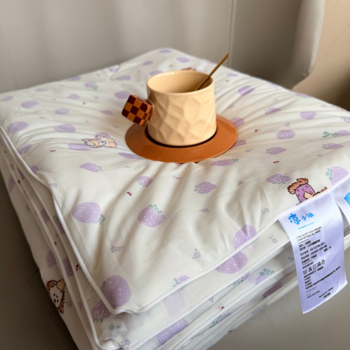 91家纺网 家纺一手货源 找家纺 莱豫家纺 2026春夏新款A类凉感小冰皮夏凉被夏被空调被 小草莓紫