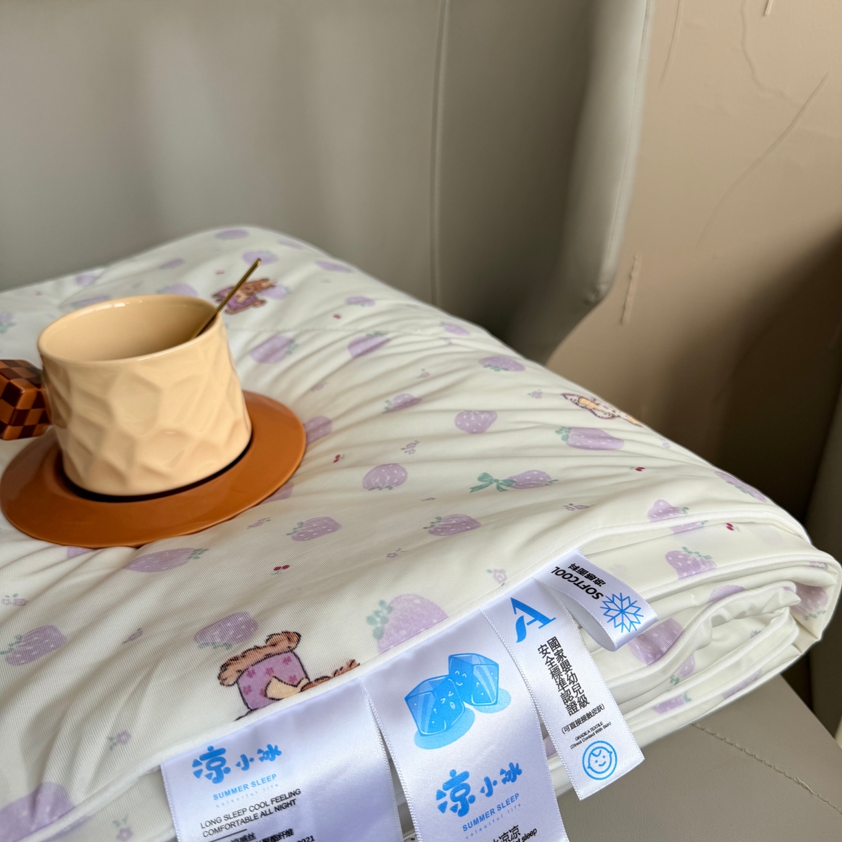 91家纺网 家纺一手货源 找家纺 莱豫家纺 2026春夏新款A类凉感小冰皮夏凉被夏被空调被 小草莓紫